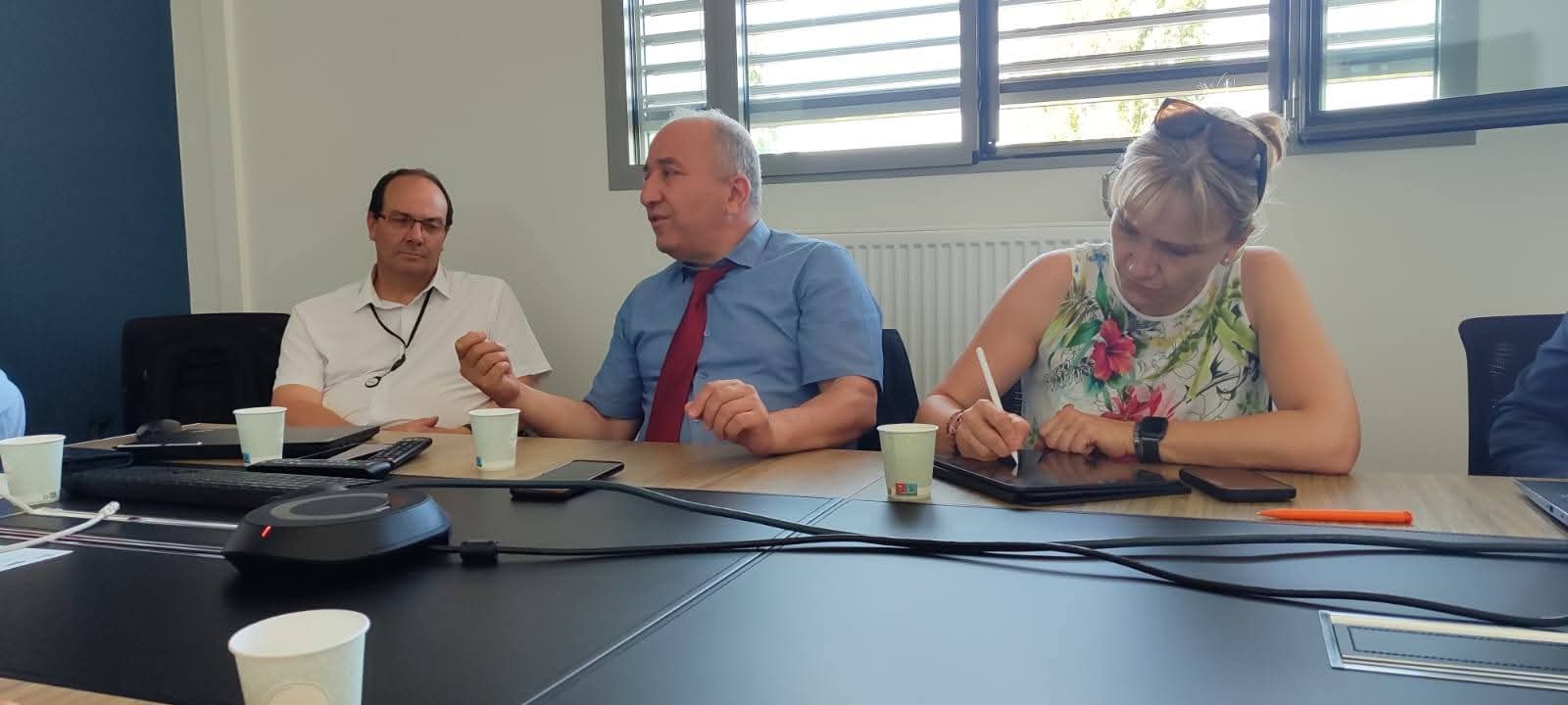 تعزيز العلاقات الثنائية المغربية والفرنسية في مجال الصناعة التقليدية تعزيز العلاقات الثنائية المغربية والفرنسية في مجال الصناعة التقليدية