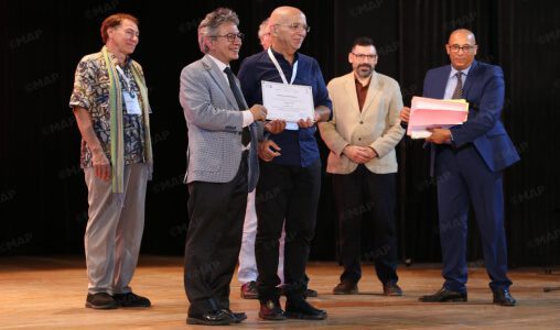 المهرجان الدولي للمسرح الجامعي للدار البيضاء.. المسرحية الإيطالية “قصص رائعة لبقية الحياة” تتوج بالجائزة الكبرى للدورة الـ37