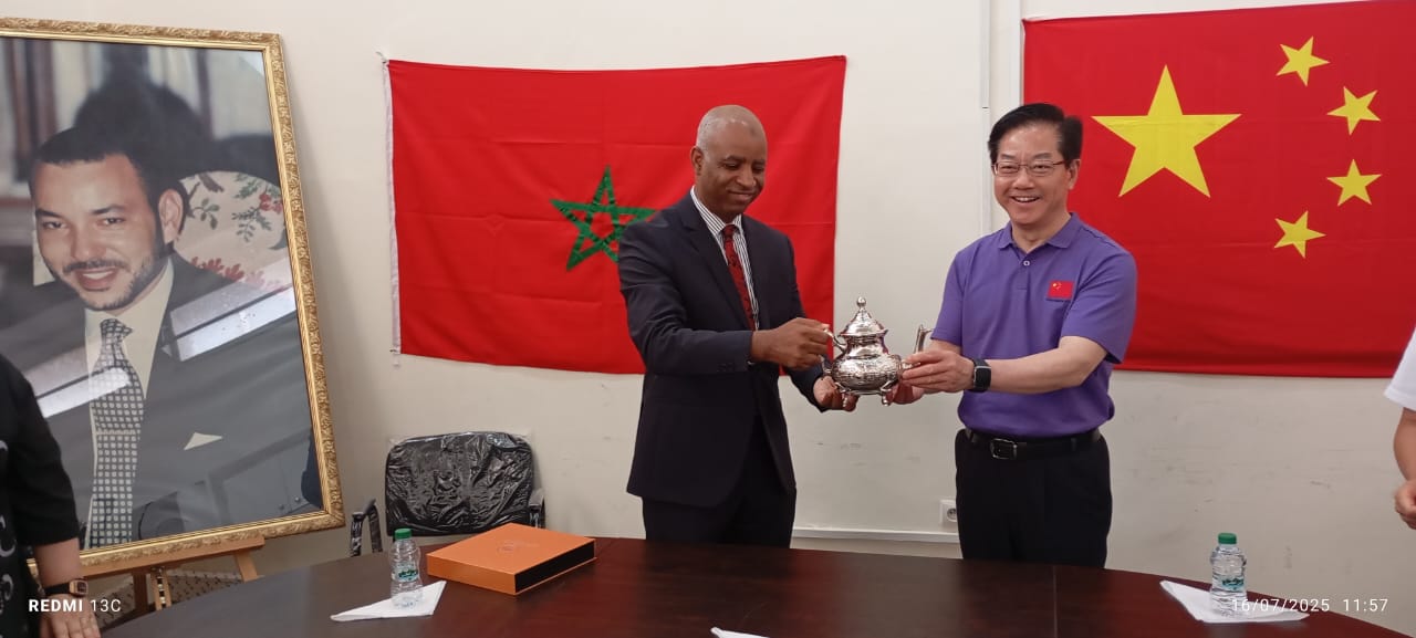 مستشفى محمد الخامس بمكناس يكرّم وفدًا طبيًا صينيًا في ذكرى نصف قرن من الشراكة مستشفى محمد الخامس بمكناس يكرّم وفدًا طبيًا صينيًا في ذكرى نصف قرن من الشراكة