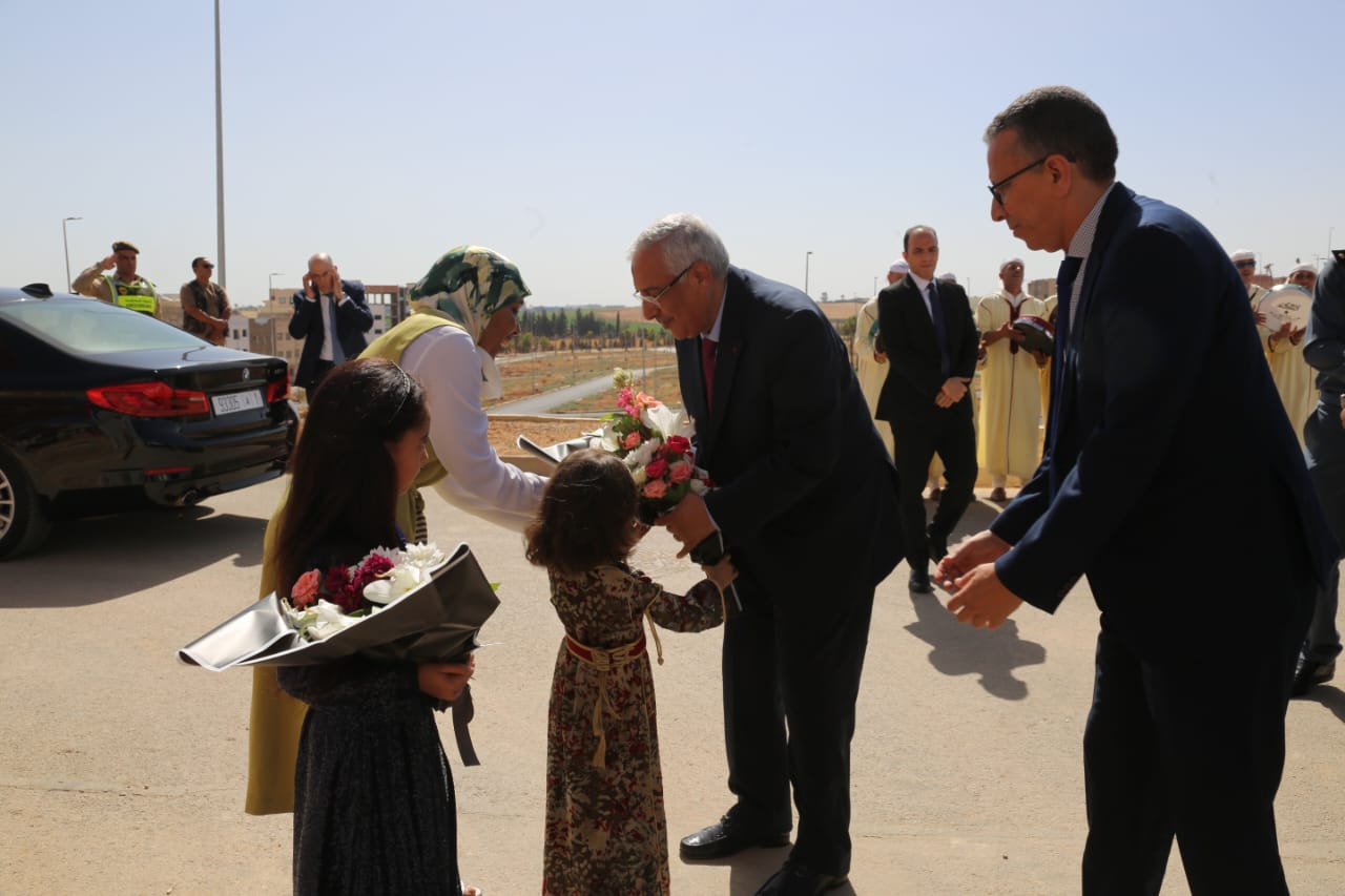 عمالة مكناس .. تدشين مشاريع تنموية بمناسبة تخليد الذكرى الـ26 عيد العرش المجيد عمالة مكناس .. تدشين مشاريع تنموية بمناسبة تخليد الذكرى الـ26 عيد العرش المجيد