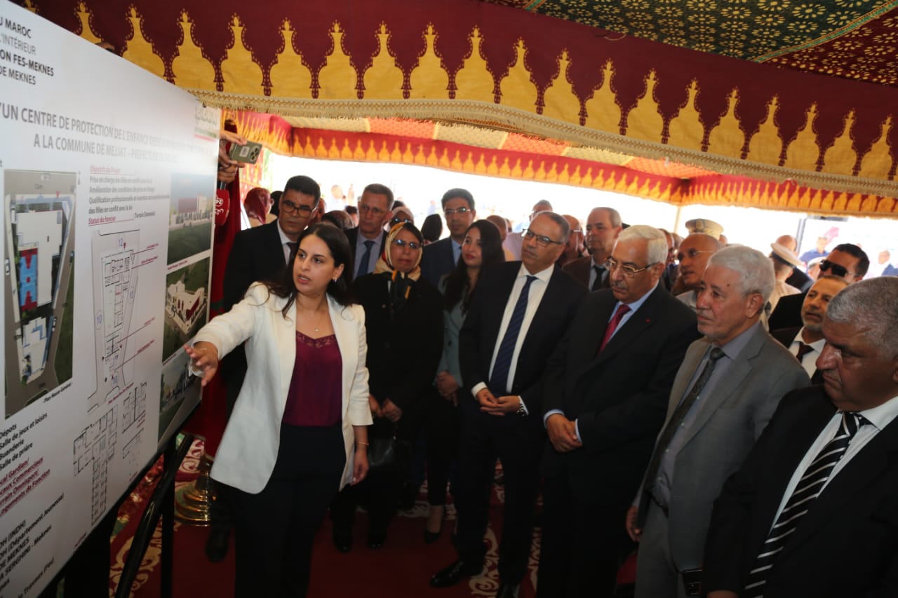 عمالة مكناس .. تدشين مشاريع تنموية بمناسبة تخليد الذكرى الـ26 عيد العرش المجيد عمالة مكناس .. تدشين مشاريع تنموية بمناسبة تخليد الذكرى الـ26 عيد العرش المجيد