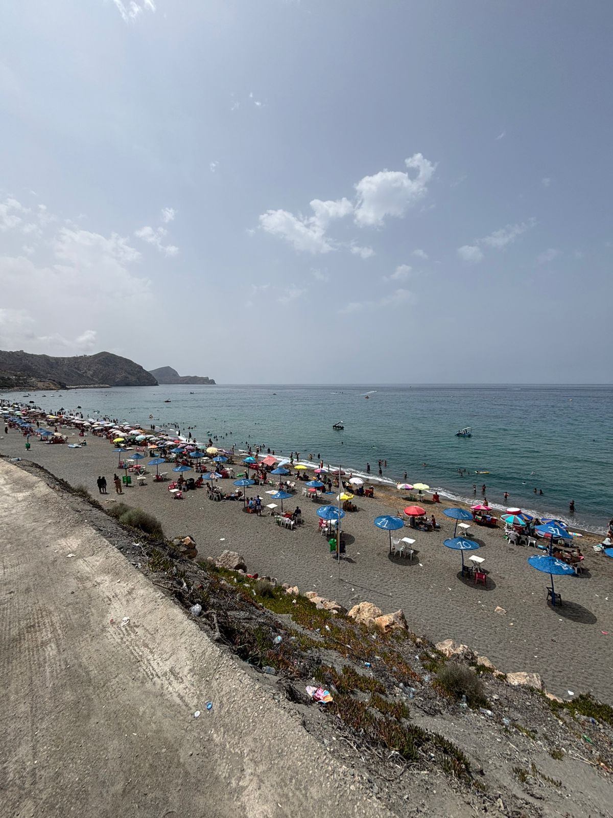 الدرك الملكي يشن حملة أمنية على شاطئ تلايوسف لمكافحة استهلاك الدرك الملكي يشن حملة أمنية على شاطئ تلايوسف لمكافحة استهلاك