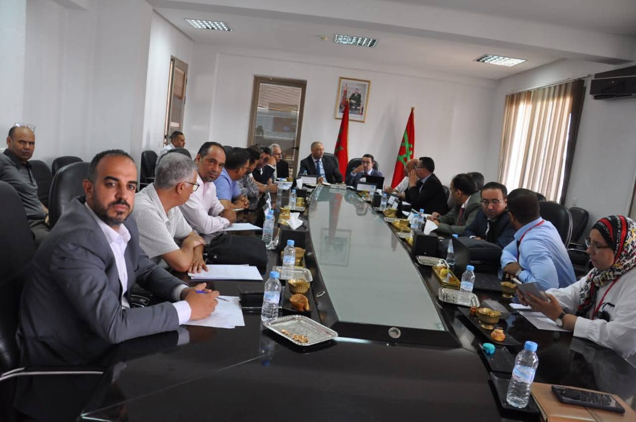 اجتماع استتنائي لرئيس مجموع الجماعات الترابية للتوزيع فاس مكناس مع الشركة الجهوية متعددة الخدمات فاس مكناس اجتماع استتنائي لرئيس مجموع الجماعات الترابية للتوزيع فاس مكناس مع الشركة الجهوية متعددة الخدمات فاس مكناس