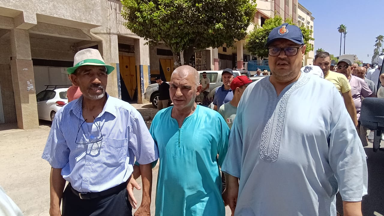 تشييع جثمان الراحل محمد ازهار الرفاعي إلى مثواه الأخير تشييع جثمان الراحل محمد ازهار الرفاعي إلى مثواه الأخير