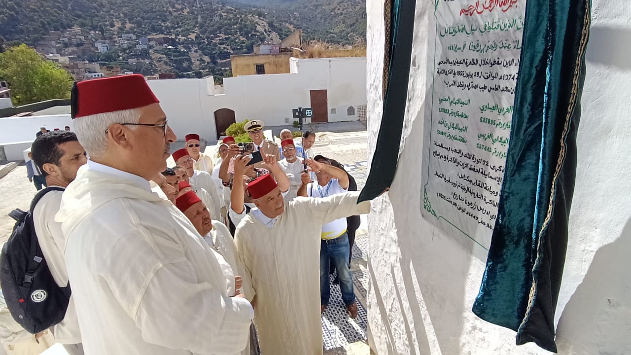 تكريم أبطال المقاومة وترميم مقبرة الشهداء بمولاي إدريس زرهون بحضور السيد عامل عمالة مكناس.