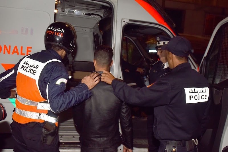 القنيطرة.. توقيف جانح قاصر للاشتباه في تورطه في محاولة السرقة من محل تجاري تحت التهديد باستخدام طرد متفجر وهمي (مصدر أمني)