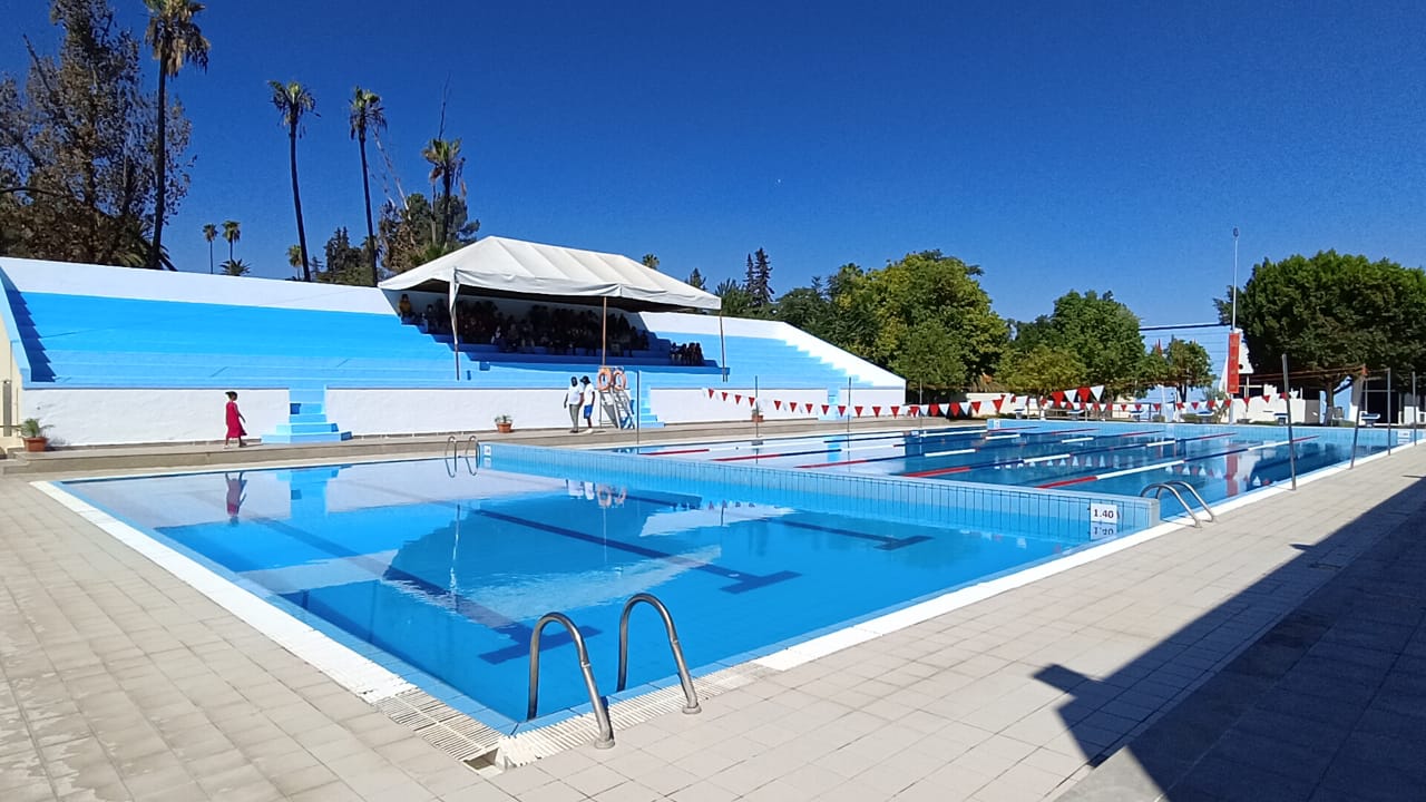 عامل عمالة مكناس يستقبل فريق النادي المكناسي لكرة السلة ويشرف على تدشين المسبح المغطى الجديد بفضاء النادي الرياضي المكناسي للسباحة . عامل عمالة مكناس يستقبل فريق النادي المكناسي لكرة السلة ويشرف على تدشين المسبح المغطى الجديد بفضاء النادي الرياضي المكناسي للسباحة .