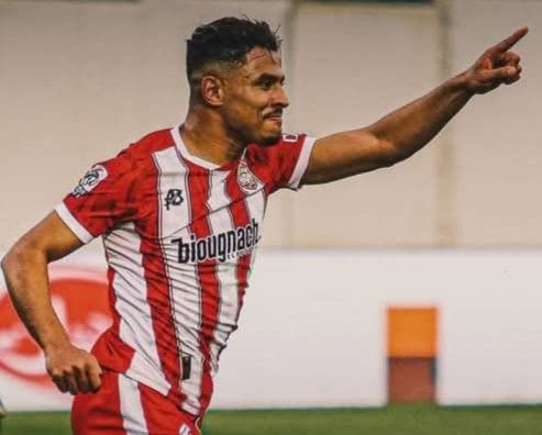 أنس مهراوي يغادر عرين النادي الرياضي المكناسي لكرة القدم. أنس مهراوي يغادر عرين النادي الرياضي المكناسي لكرة القدم.