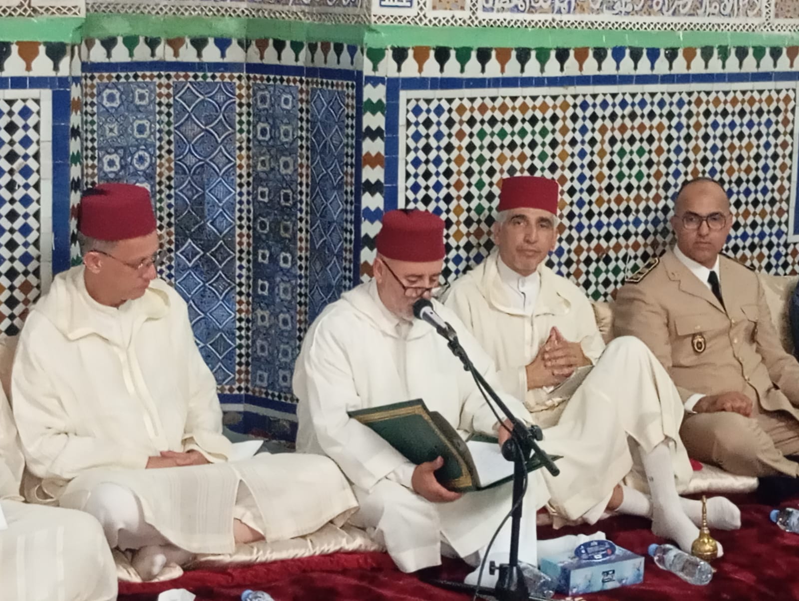 الكاتب العام لعمالة مكناس السيد احمد صابير يترأس حفلا دينيا إحياء لليلة عيد المولد النبوي الشريف 