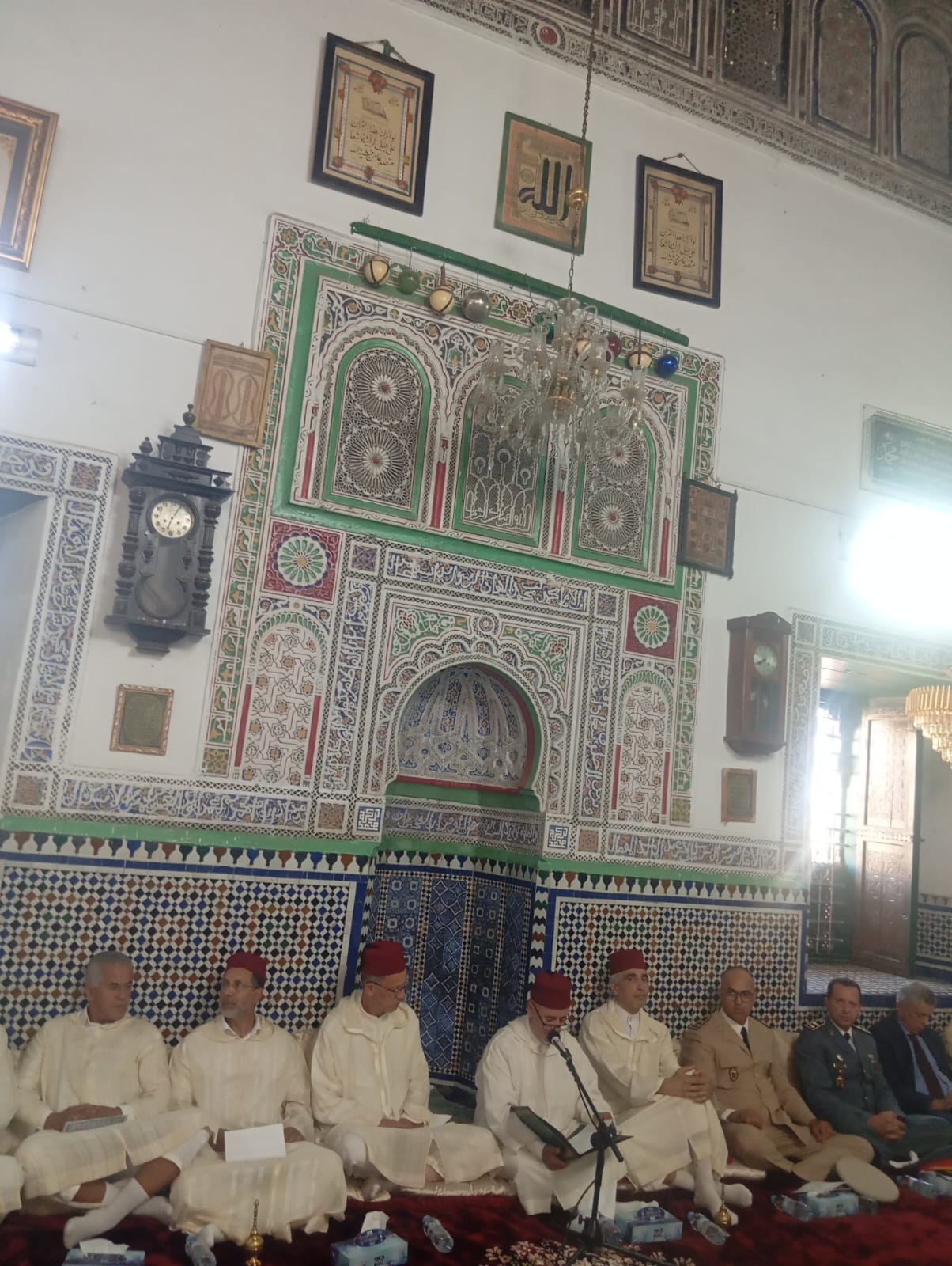 الكاتب العام لعمالة مكناس السيد احمد صابير يترأس حفلا دينيا إحياء لليلة عيد المولد النبوي الشريف الكاتب العام لعمالة مكناس السيد احمد صابير يترأس حفلا دينيا إحياء لليلة عيد المولد النبوي الشريف