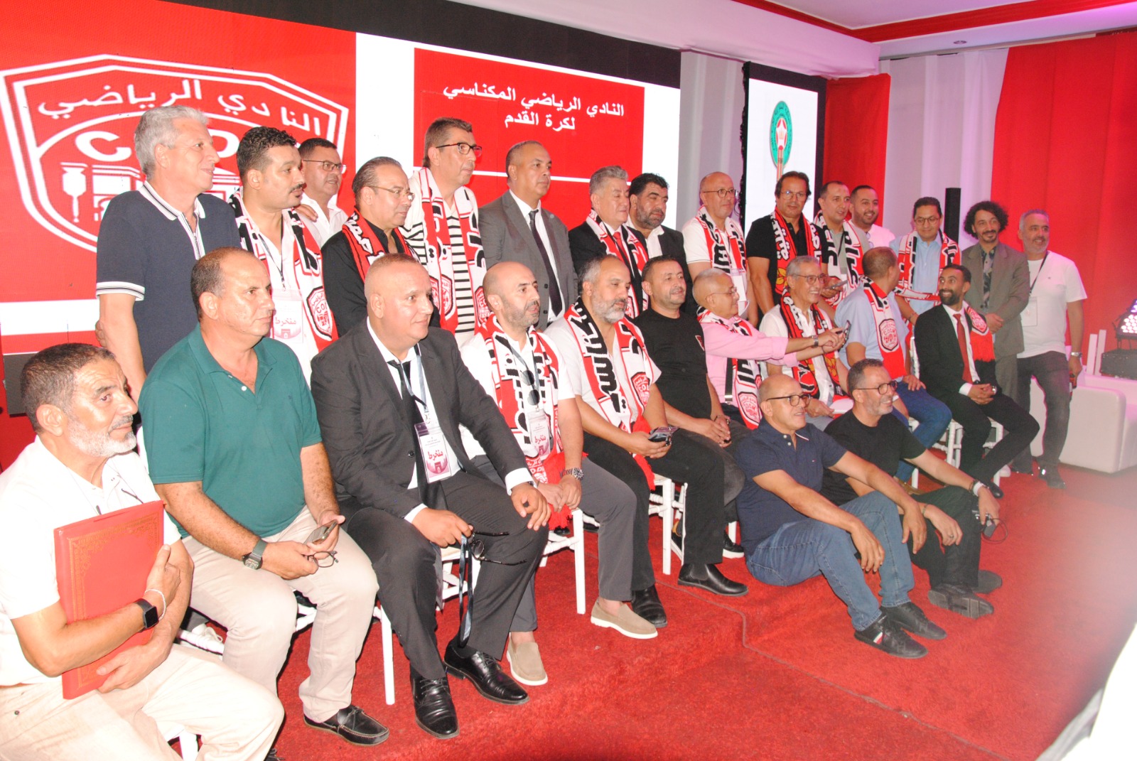 الدكتور عز الدين اليعقوبي ينتخب رئيسا للنادي المكناسي بالإجماع.