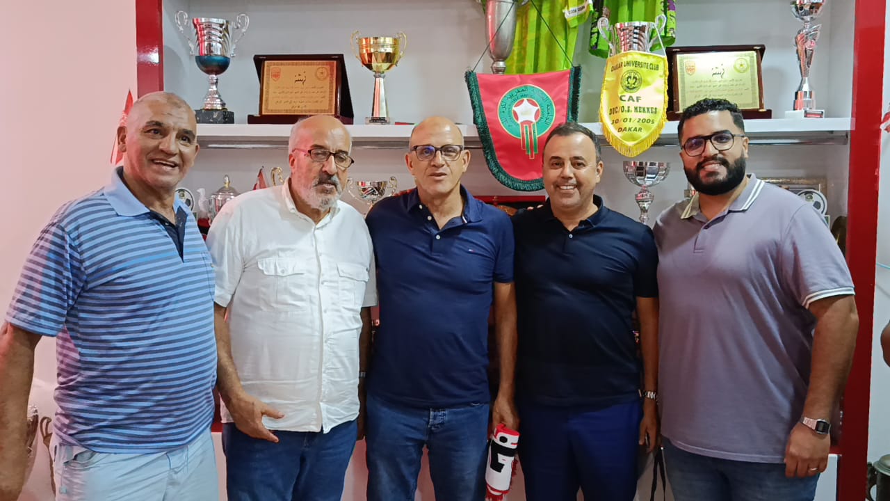 الدكتور عز الدين اليعقوبي ينتخب رئيسا للنادي المكناسي بالإجماع.