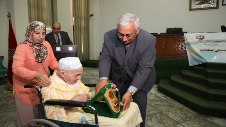 مكناس تحتفي بذكرى معركة وادي بوفكران وتكرم ثمانية من قدماء المقاومين مكناس تحتفي بذكرى معركة وادي بوفكران وتكرم ثمانية من قدماء المقاومين