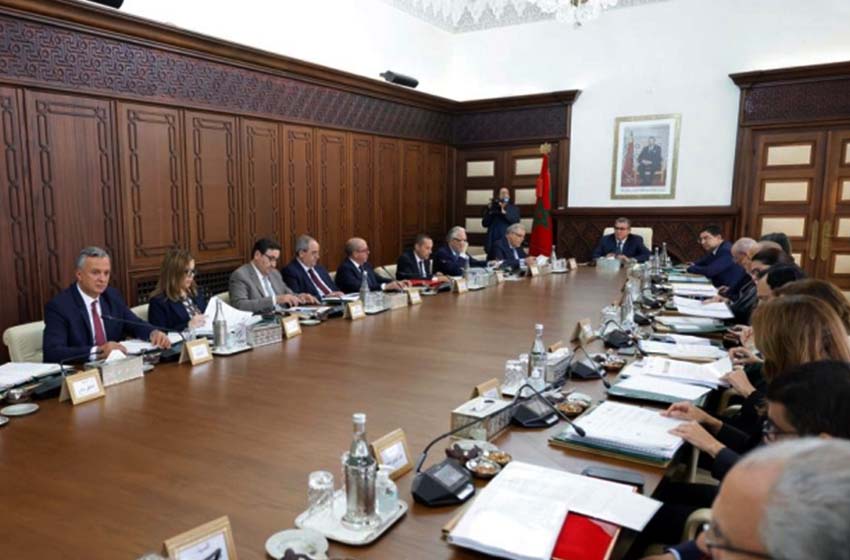 السيد أخنوش يترأس اجتماع اللجنة بين الوزارية المكلفة ببرنامج إعادة البناء والتأهيل العام للمناطق المتضررة من زلزال الحوز السيد أخنوش يترأس اجتماع اللجنة بين الوزارية المكلفة ببرنامج إعادة البناء والتأهيل العام للمناطق المتضررة من زلزال الحوز