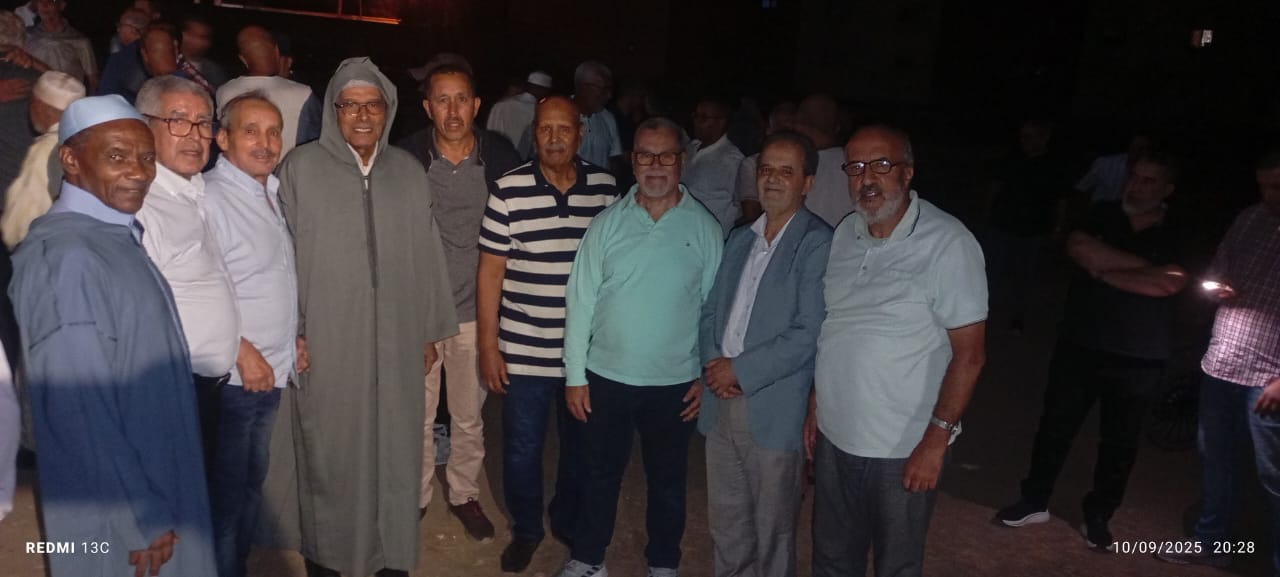 وداع حزين لعبد الصمد أزديوي بحضور أسرته ورفاقه من الرياضة والصحة بمكناس وداع حزين لعبد الصمد أزديوي بحضور أسرته ورفاقه من الرياضة والصحة بمكناس