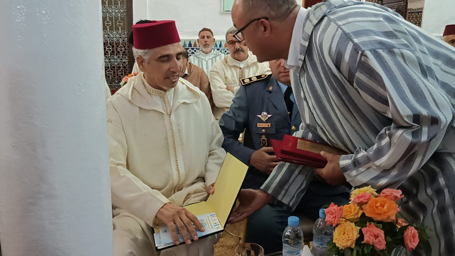 الكاتب العام لعمالة مكناس يترأس حفلا دينيا بمناسبة إنطلاق فعاليات موسم الولي الصالح سيدي علي بن حمدوش الكاتب العام لعمالة مكناس يترأس حفلا دينيا بمناسبة إنطلاق فعاليات موسم الولي الصالح سيدي علي بن حمدوش