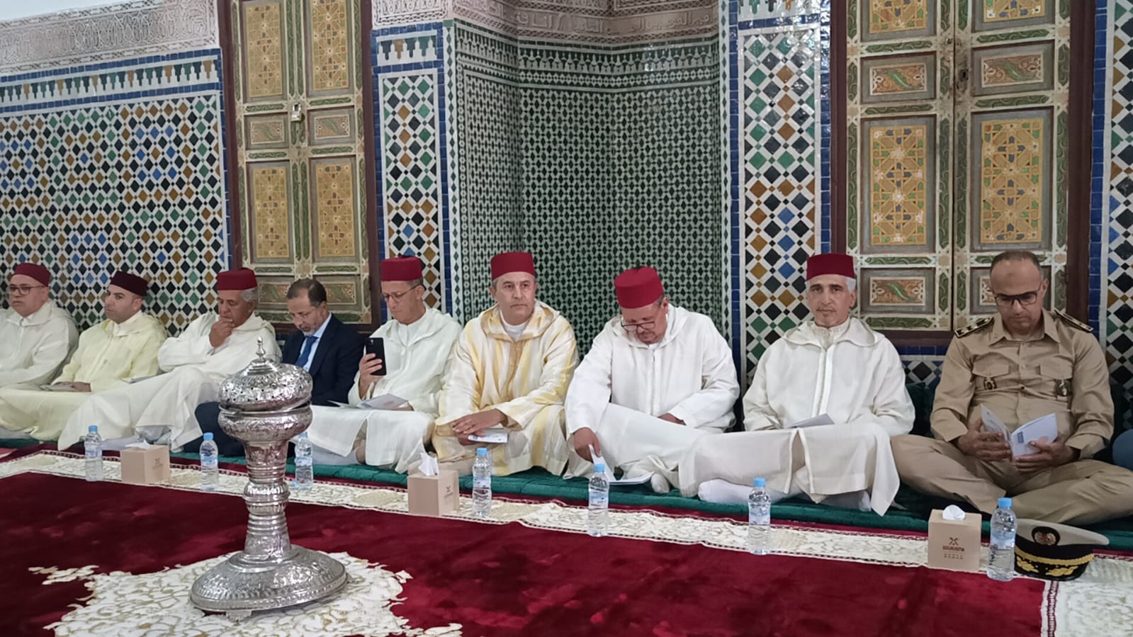 الكاتب العام لعمالة مكناس يترأس حفلا دينيا بمناسبة إنطلاق فعاليات موسم الولي الصالح سيدي علي بن حمدوش الكاتب العام لعمالة مكناس يترأس حفلا دينيا بمناسبة إنطلاق فعاليات موسم الولي الصالح سيدي علي بن حمدوش