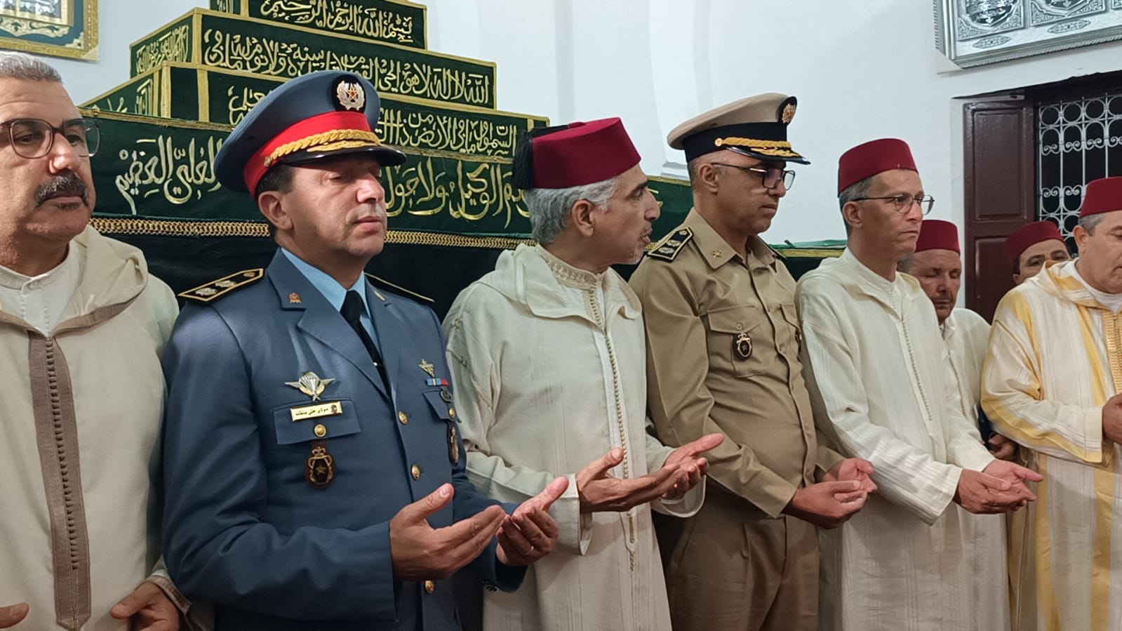 الكاتب العام لعمالة مكناس يترأس حفلا دينيا بمناسبة إنطلاق فعاليات موسم الولي الصالح سيدي علي بن حمدوش الكاتب العام لعمالة مكناس يترأس حفلا دينيا بمناسبة إنطلاق فعاليات موسم الولي الصالح سيدي علي بن حمدوش