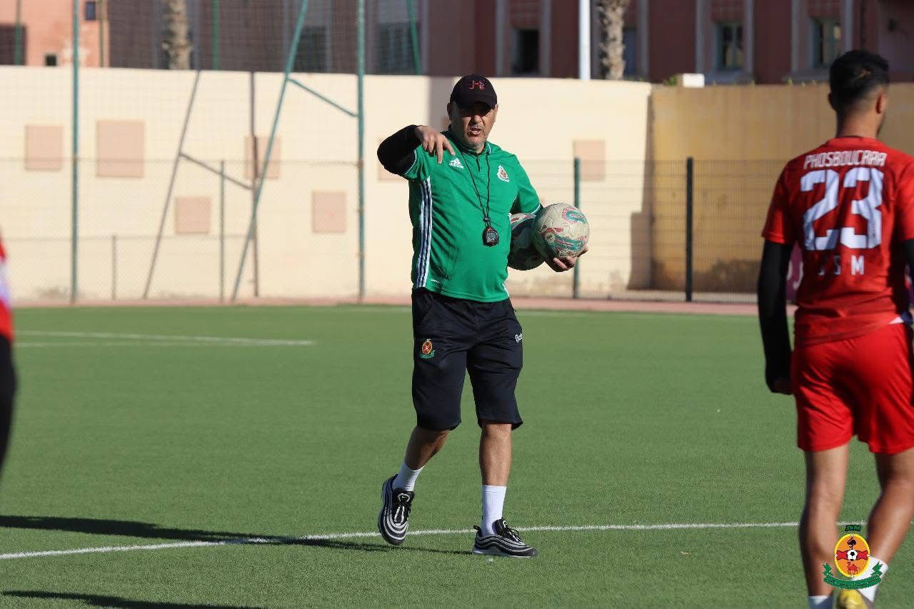 شباب المسيرة يجدد الثقة في المدرب التونسي فريد شوشان