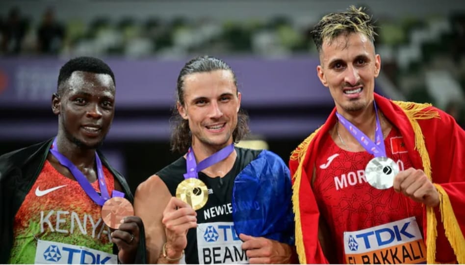 سفيان البقالي يحرز الميدالية الفضية في سباق 3000 متر موانع سفيان البقالي يحرز الميدالية الفضية في سباق 3000 متر موانع