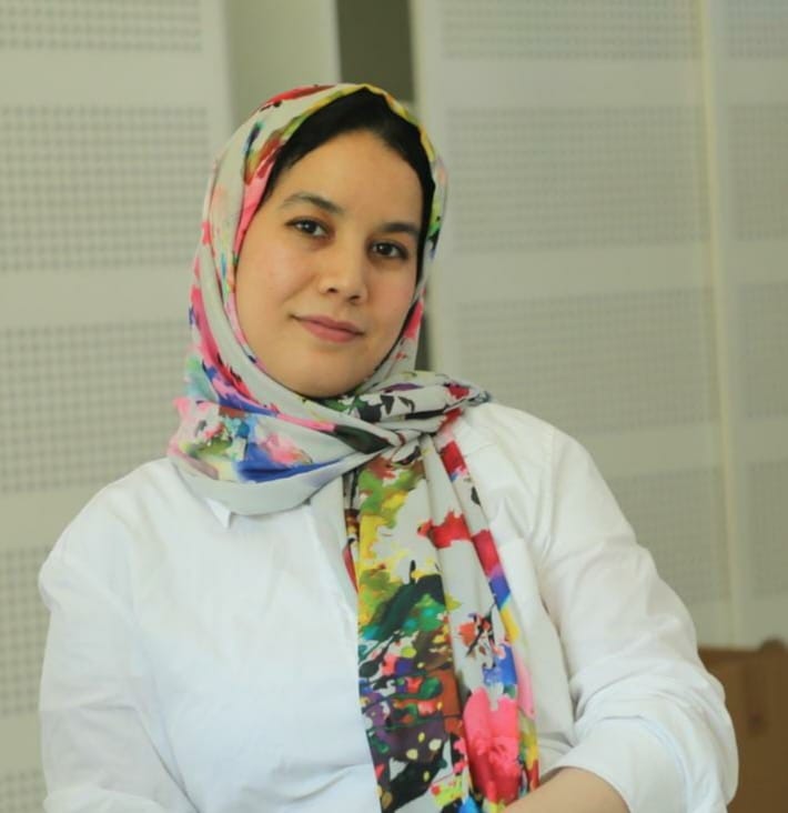 التشكيلية كريمة الخنك في حوار خاص مع مغرب المواطنة حول جمالية الفن والرسم