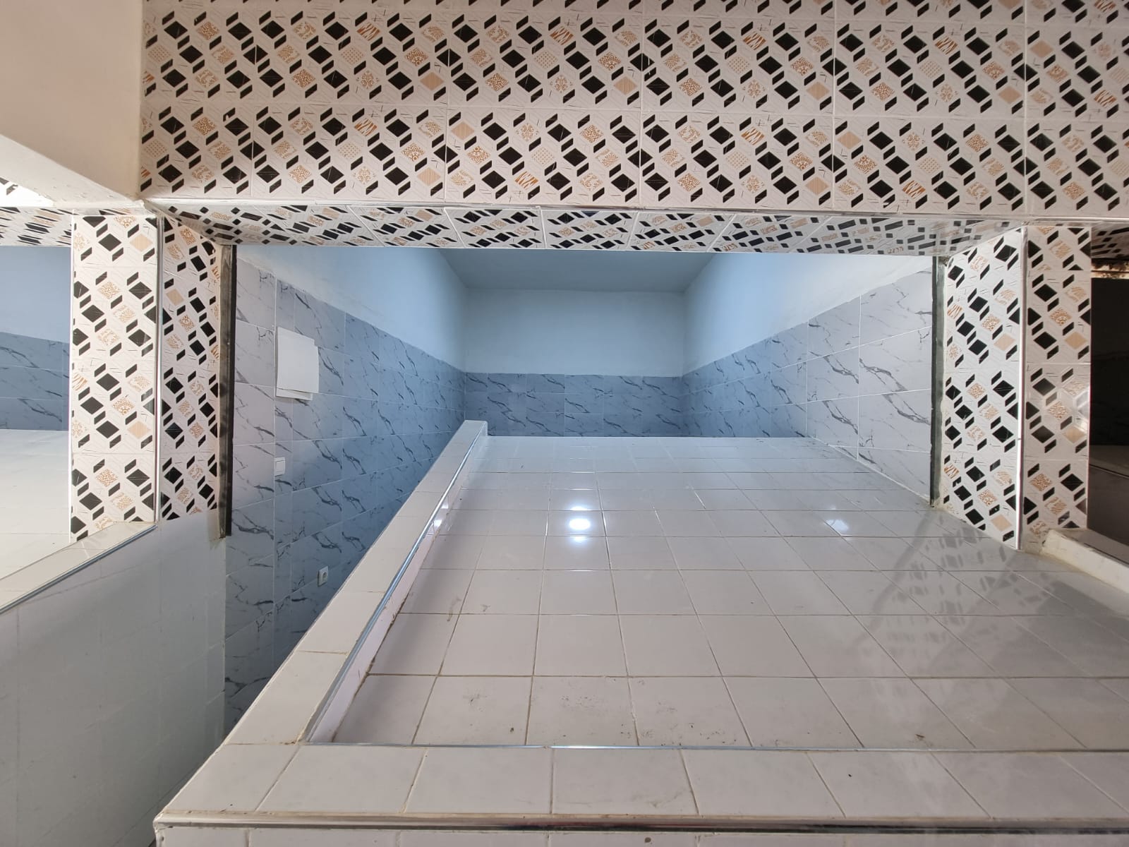 عامل إقليم الخميسات يُشرف على افتتاح سوق السمك بمعايير نموذجية