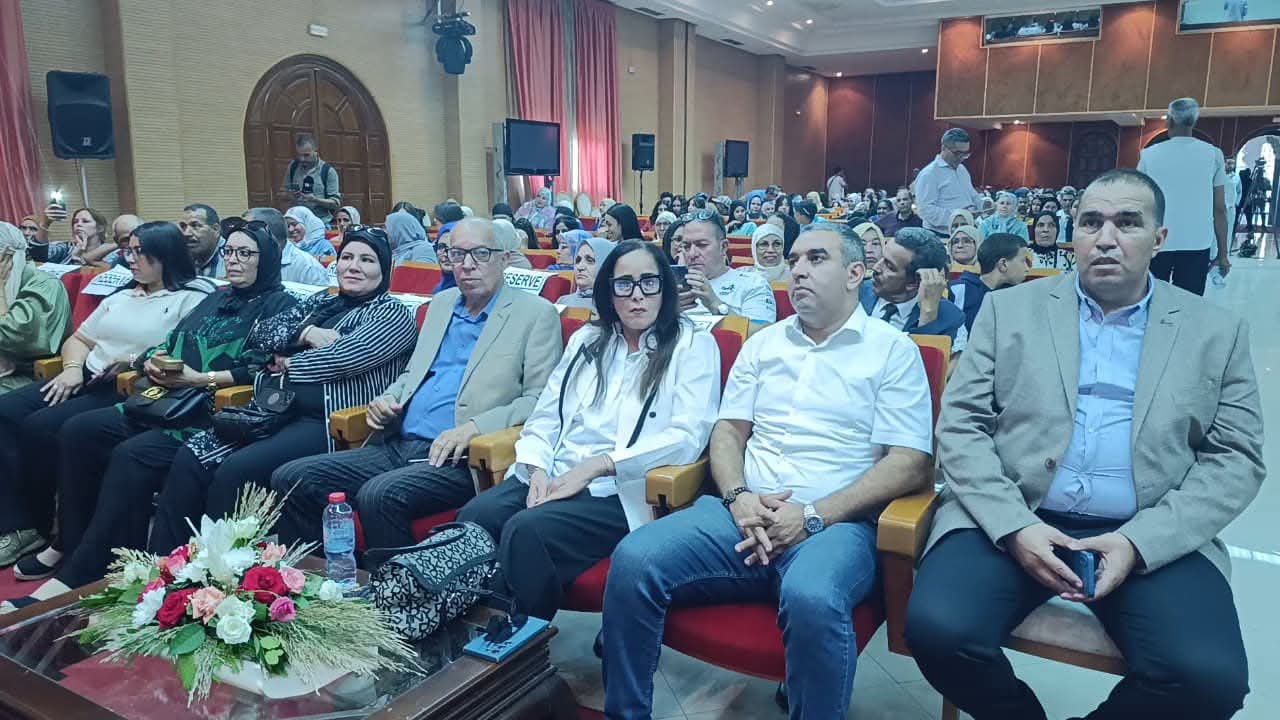 الأمانة الإقليمية لحزب جبهة القوى الديمقراطية بمكناس تنظم لقاء تواصليا بالقاعة الكبرى بمركب الأوقاف والشؤون الإسلامية الأمانة الإقليمية لحزب جبهة القوى الديمقراطية بمكناس تنظم لقاء تواصليا بالقاعة الكبرى بمركب الأوقاف والشؤون الإسلامية