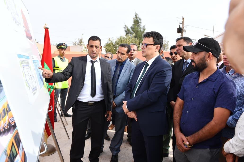 عامل إقليم الرحامنة يقوم بزيارة ميدانية لثانوية أولاد حسون الحمري وتتبع مشاريع الريادة بالمؤسسات الثانوية الإعدادية