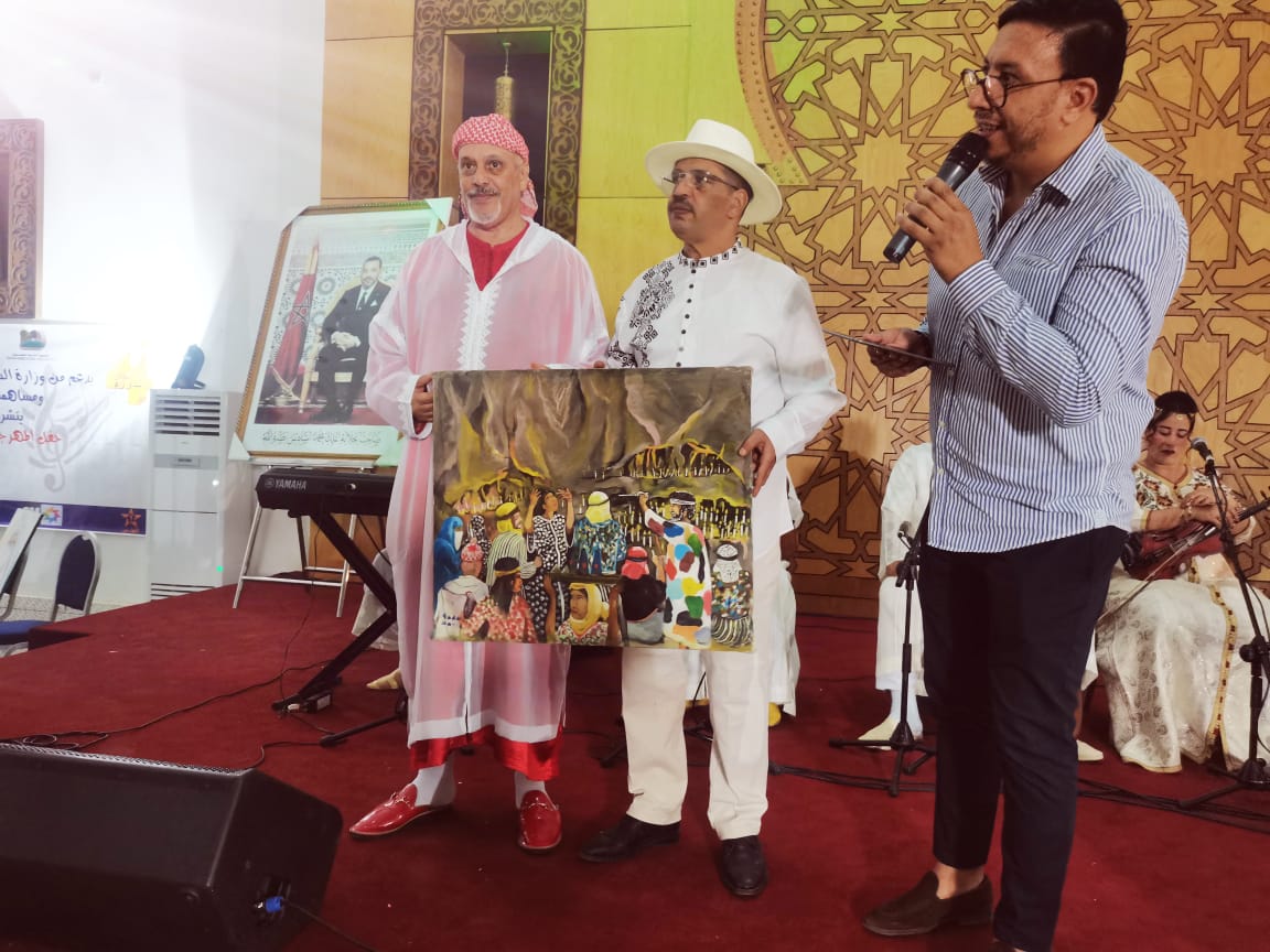 فاس..... فعاليات مهرجان الوطني لفن الملحون تحتفي بدورته الرابعة تحت شعار: التسويق التقافي فاس..... فعاليات مهرجان الوطني لفن الملحون تحتفي بدورته الرابعة تحت شعار: التسويق التقافي