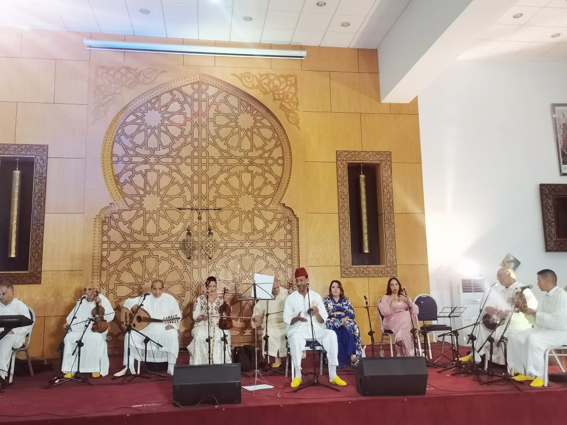 فاس..... فعاليات مهرجان الوطني لفن الملحون تحتفي بدورته الرابعة تحت شعار: التسويق التقافي فاس..... فعاليات مهرجان الوطني لفن الملحون تحتفي بدورته الرابعة تحت شعار: التسويق التقافي