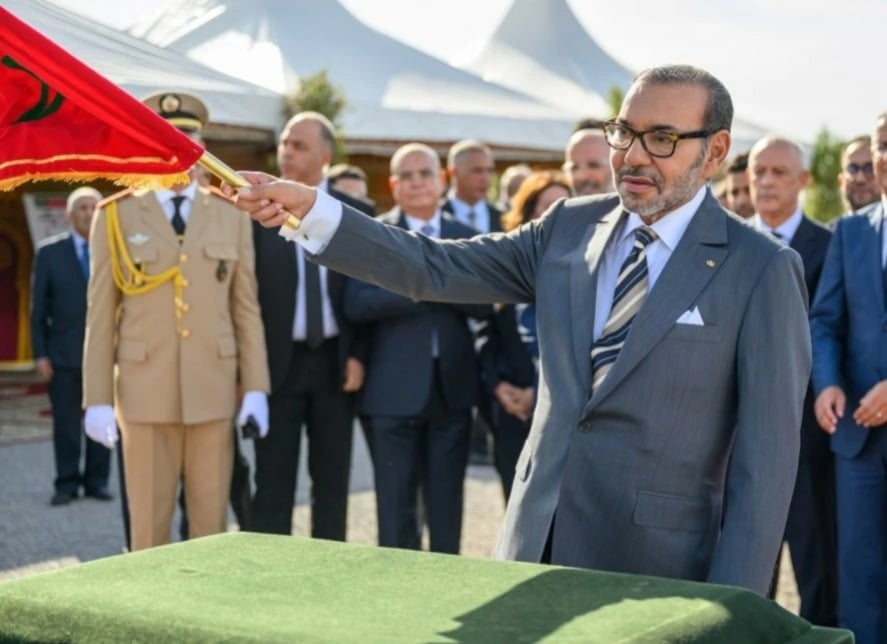 جلالة الملك يعطي انطلاقة أشغال إنجاز مشروع تضامني لاستقبال وإعادة التأهيل النفسي والاجتماعي للأشخاص ذوي الأمراض العقلية 