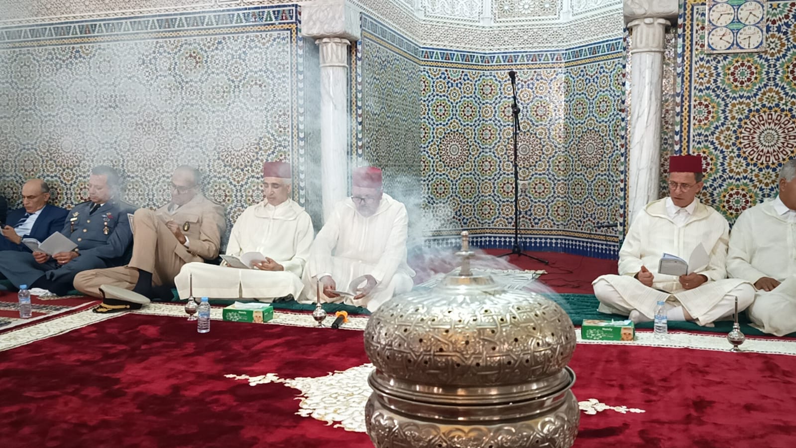 الكاتب العام لعمالة مكناس يترأس حفلا دينيا إحياء للذكرى الـ 27 لوفاة المغفور له جلالة الملك الحسن الثاني طيب الله ثراه الكاتب العام لعمالة مكناس يترأس حفلا دينيا إحياء للذكرى الـ 27 لوفاة المغفور له جلالة الملك الحسن الثاني طيب الله ثراه