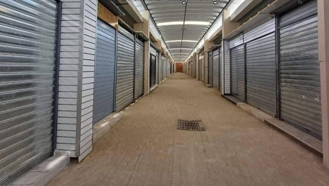 مكناس تحرر فضاءاتها من فوضى التجارة العشوائية… ارتياح الساكنة وتحديات البحث عن حلول مستدامة مكناس تحرر فضاءاتها من فوضى التجارة العشوائية… ارتياح الساكنة وتحديات البحث عن حلول مستدامة