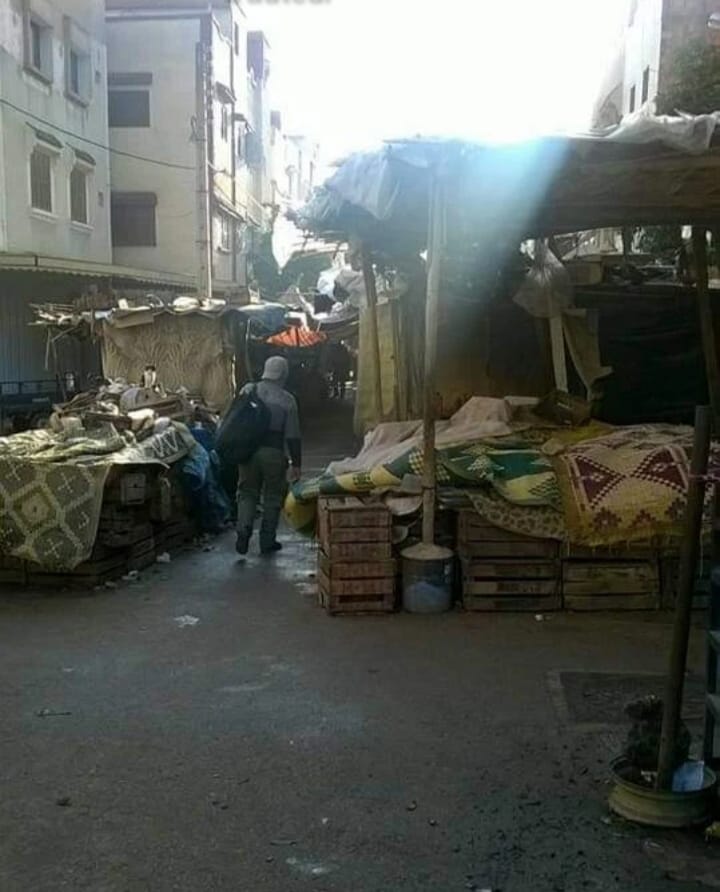 مكناس تحرر فضاءاتها من فوضى التجارة العشوائية… ارتياح الساكنة وتحديات البحث عن حلول مستدامة مكناس تحرر فضاءاتها من فوضى التجارة العشوائية… ارتياح الساكنة وتحديات البحث عن حلول مستدامة