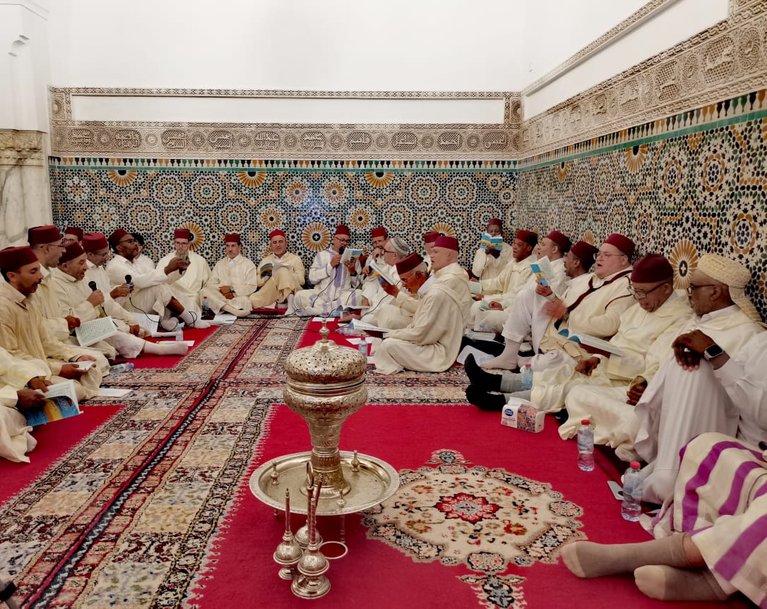 احياء الذكرى السابعة والعشرون لوفاة المغفور له جلالة الحسن الثاني طيب الله تراه بضريح السلطان مولاي اسماعيل بمكناس.