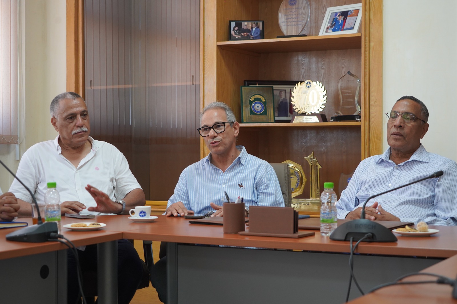 الهيئات النقابية والمهنية لقطاع الصحافة والنشر ترفض مشروع قانون 25/26 وتطالب بحوار وطني شامل الهيئات النقابية والمهنية لقطاع الصحافة والنشر ترفض مشروع قانون 25/26 وتطالب بحوار وطني شامل