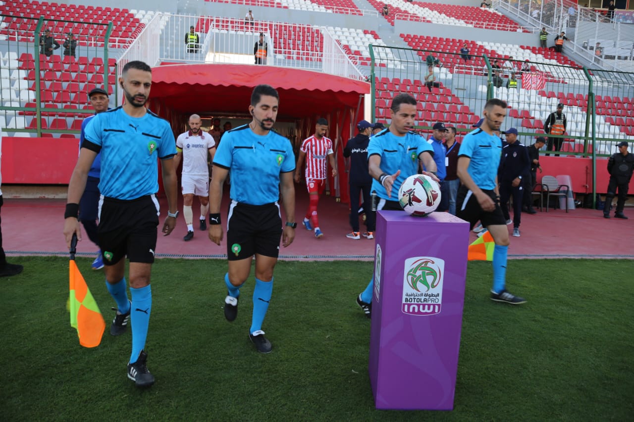 الوداد يحسم القمة بمكناس والكوديم يتلقى أول هزيمة الوداد يحسم القمة بمكناس والكوديم يتلقى أول هزيمة