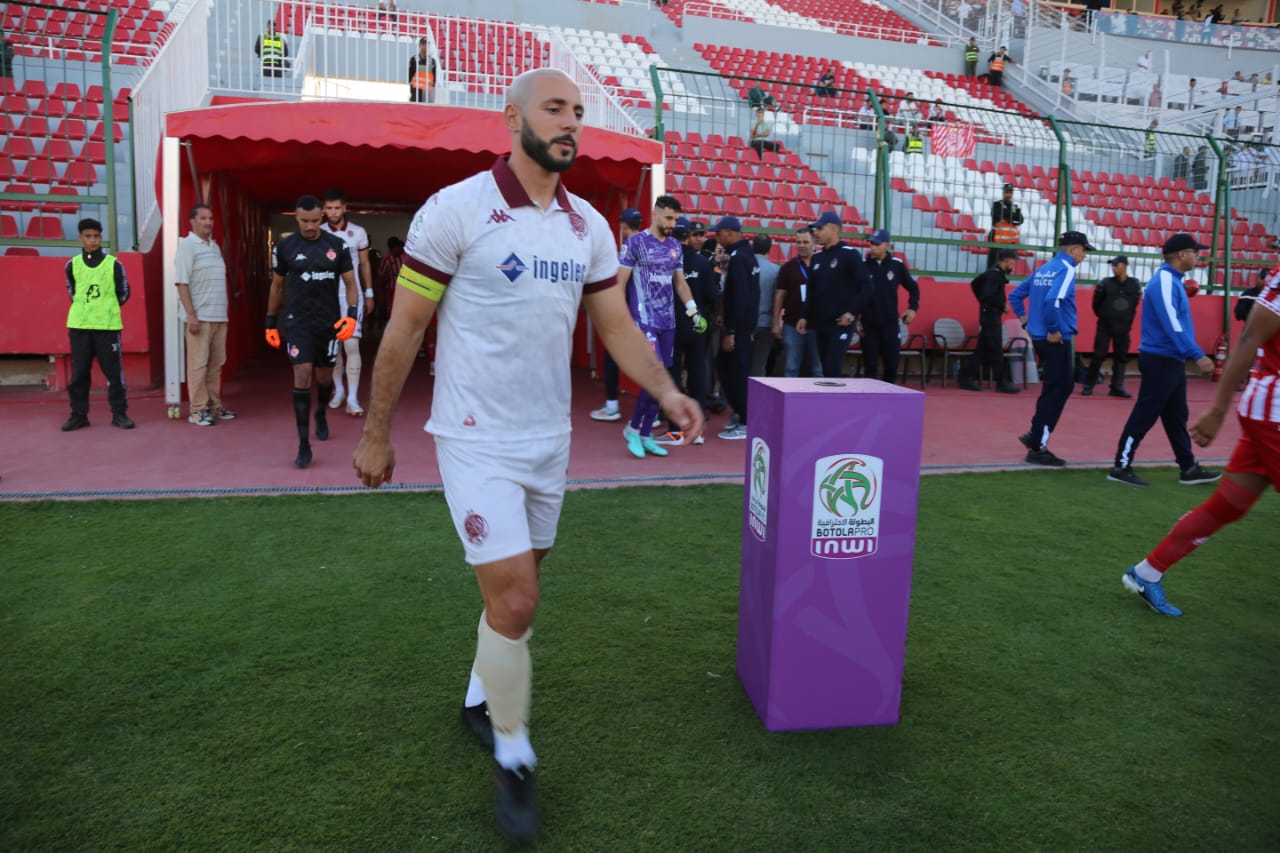 الوداد يحسم القمة بمكناس والكوديم يتلقى أول هزيمة الوداد يحسم القمة بمكناس والكوديم يتلقى أول هزيمة