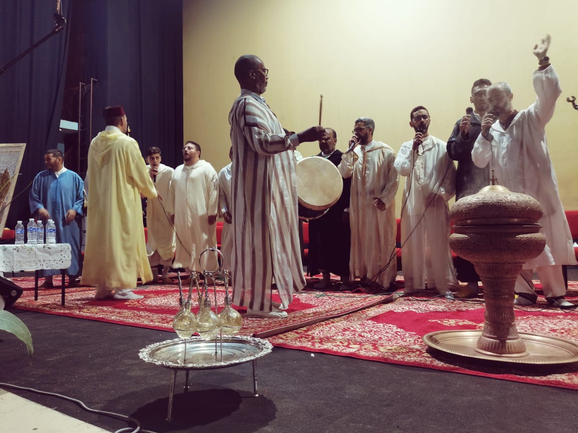 المنتدى المغربي الافريقي للتعاون الدولي ينظم حفلا دينيا للسماع والمديح بمناسبة الذكرى مرور 15قرنا لميلاد سيدنا محمد صلى الله عليه وسلم المنتدى المغربي الافريقي للتعاون الدولي ينظم حفلا دينيا للسماع والمديح بمناسبة الذكرى مرور 15قرنا لميلاد سيدنا محمد صلى الله عليه وسلم