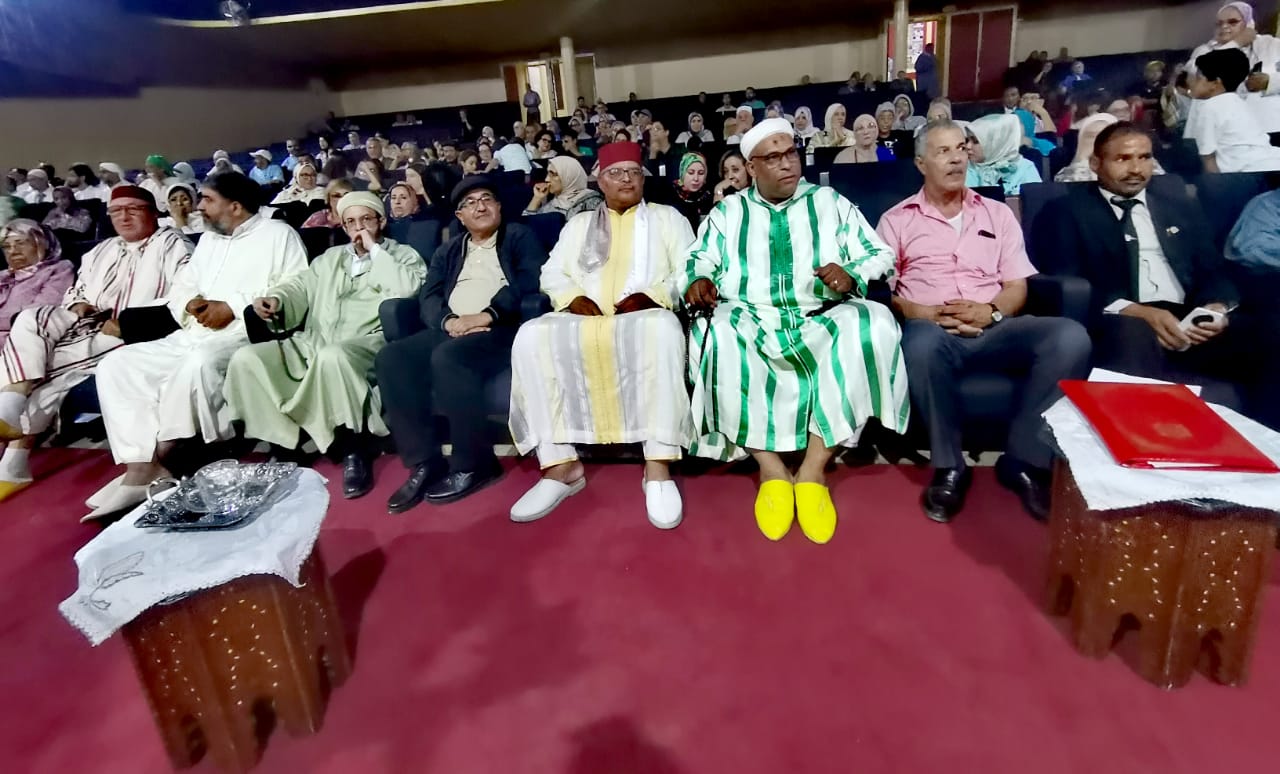 المنتدى المغربي الافريقي للتعاون الدولي ينظم حفلا دينيا للسماع والمديح بمناسبة الذكرى مرور 15قرنا لميلاد سيدنا محمد صلى الله عليه وسلم المنتدى المغربي الافريقي للتعاون الدولي ينظم حفلا دينيا للسماع والمديح بمناسبة الذكرى مرور 15قرنا لميلاد سيدنا محمد صلى الله عليه وسلم