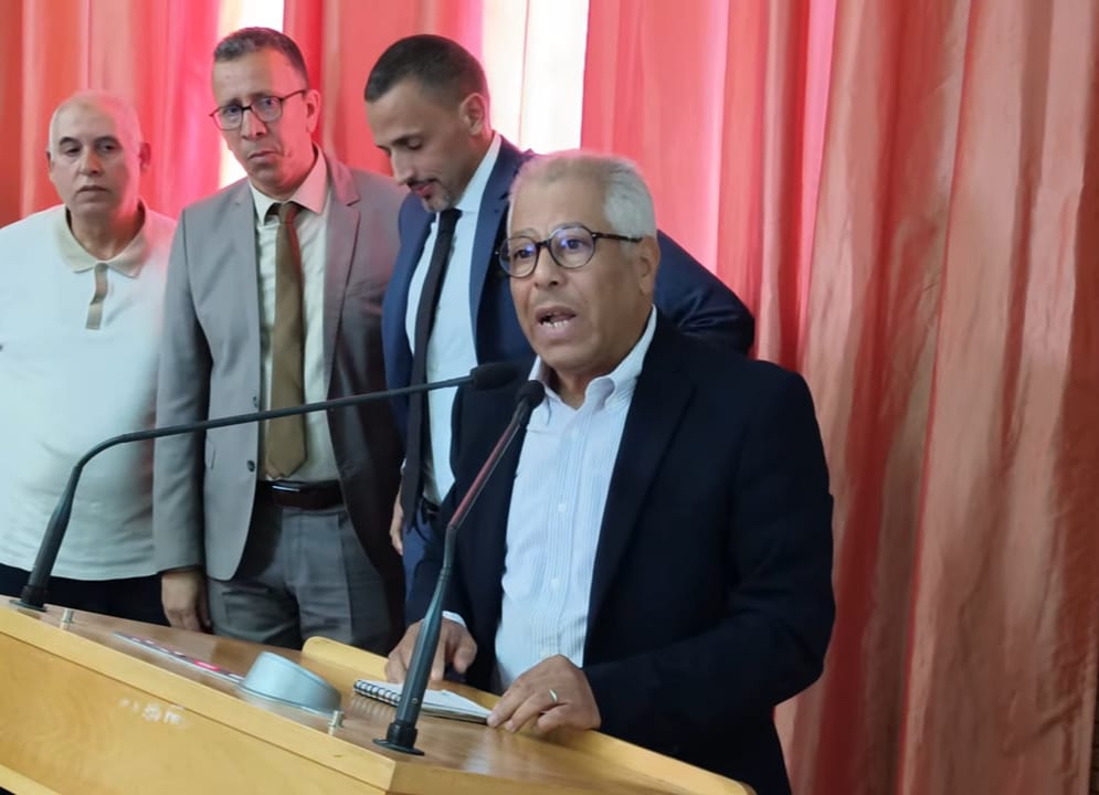 شركات جهوية للاستثمار في صلب نقاش إعداد برنامج التنمية الترابية بمكناس شركات جهوية للاستثمار في صلب نقاش إعداد برنامج التنمية الترابية بمكناس