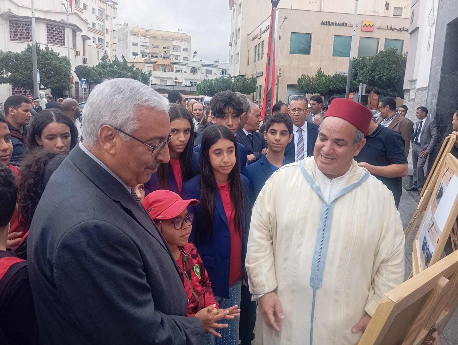 عامل عمالة مكناس يترأس مراسيم تحية العلم الوطني بمناسبة ذكرى المسيرة الخضراء ويشرف على تدشين مشاريع تنموية عامل عمالة مكناس يترأس مراسيم تحية العلم الوطني بمناسبة ذكرى المسيرة الخضراء ويشرف على تدشين مشاريع تنموية