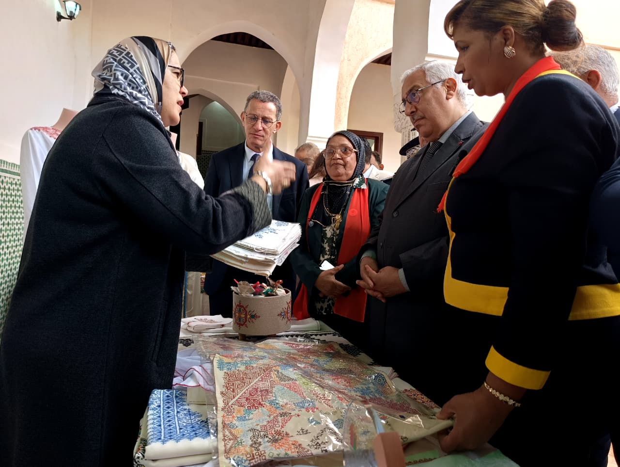 عامل عمالة مكناس يترأس مراسيم تحية العلم الوطني بمناسبة ذكرى المسيرة الخضراء ويشرف على تدشين مشاريع تنموية عامل عمالة مكناس يترأس مراسيم تحية العلم الوطني بمناسبة ذكرى المسيرة الخضراء ويشرف على تدشين مشاريع تنموية