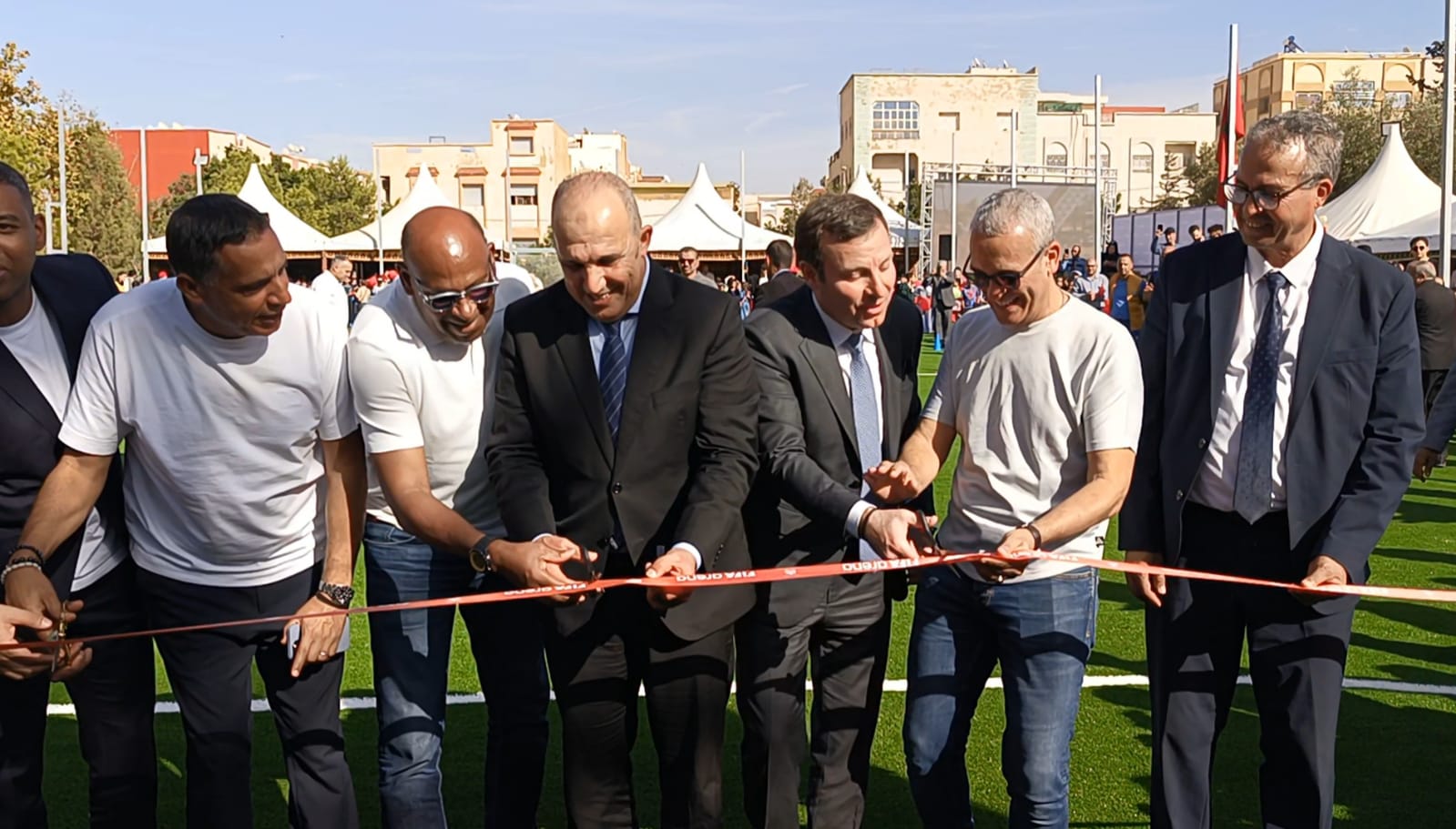 تدشين أول ملعب مصغر بالمغرب ضمن مشروع “FIFA Arena”  بمدرسة حليمة السعدية بمكناس