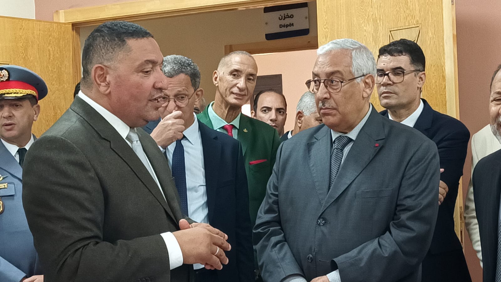 عامل عمالة مكناس يترأس مراسيم تحية العلم الوطني بمناسبة ذكرى المسيرة الخضراء ويشرف على تدشين مشاريع تنموية عامل عمالة مكناس يترأس مراسيم تحية العلم الوطني بمناسبة ذكرى المسيرة الخضراء ويشرف على تدشين مشاريع تنموية