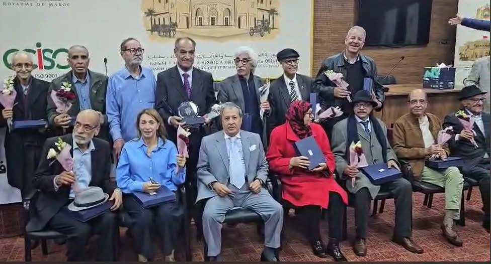 تكريم من نوع آخر في حفل تكريم من نوع آخر في حفل