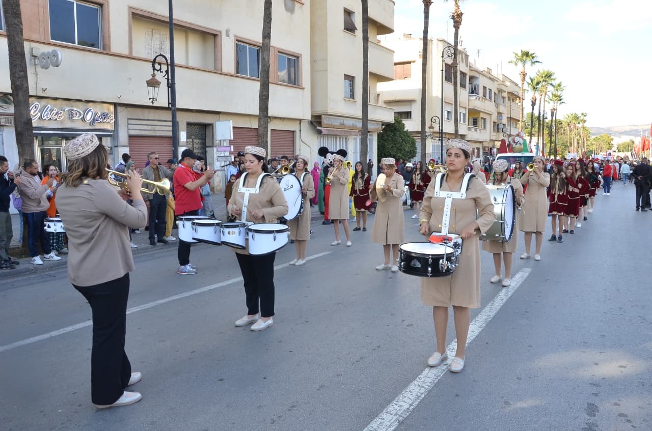 فاس .. كرنفال احتفالي تخليدا لذكرى المسيرة الخضراء وعيد الوحدة فاس .. كرنفال احتفالي تخليدا لذكرى المسيرة الخضراء وعيد الوحدة