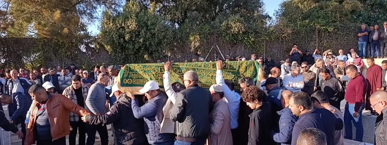 حضور وازن من شخصيات وطنية وجهوية في تشييع جثمان الفقيدة والدة ابناء بلمكي بمكناس حضور وازن من شخصيات وطنية وجهوية في تشييع جثمان الفقيدة والدة ابناء بلمكي بمكناس