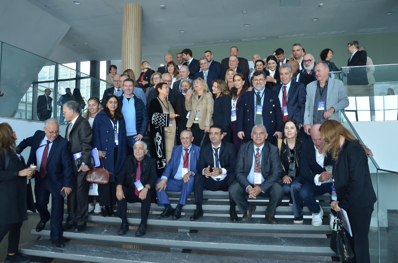 المغرب يستضيف للمرة الثالثة المؤتمر العالمي للصحفيين السياحيين بمشاركة 200 صحفياً المغرب يستضيف للمرة الثالثة المؤتمر العالمي للصحفيين السياحيين بمشاركة 200 صحفياً