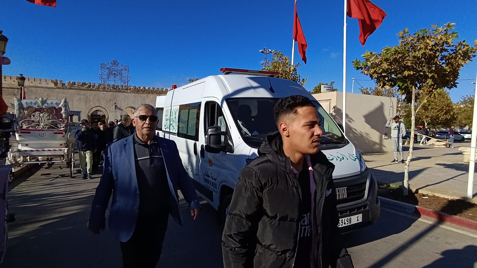 حضور وازن من شخصيات وطنية ومحلية في تشييع جثمان الفقيدة والدة المختار لغزيوي حضور وازن من شخصيات وطنية ومحلية في تشييع جثمان الفقيدة والدة المختار لغزيوي